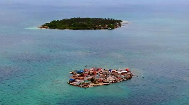 ”大海中央没警察没法律平均寿命85岁米乐m6登录入口1200人一生“蜗居(图2)