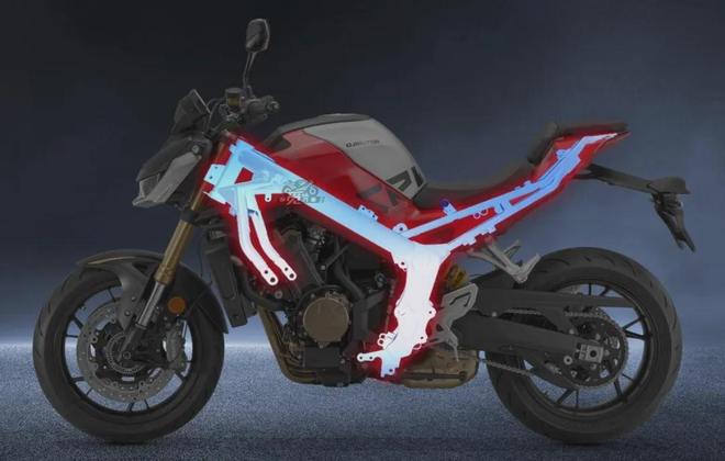 中量级运动街车追600RS正式发布！到手不到35万！QJMOTOR全新(图1)