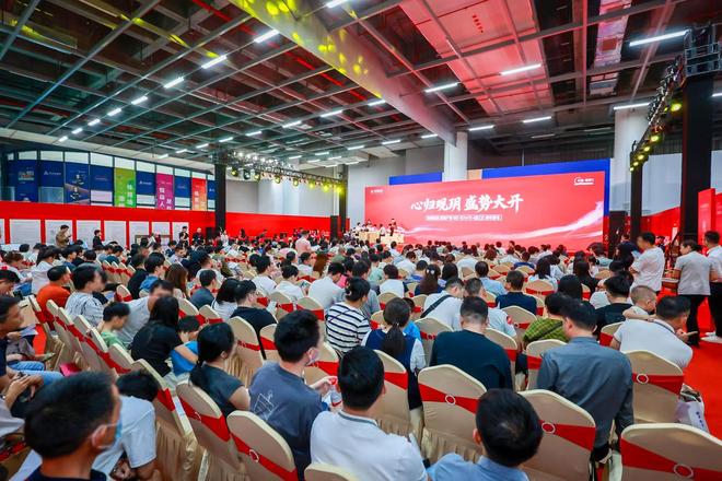 光明最后席位错过再无中建观玥收官之作燃爆(图3)